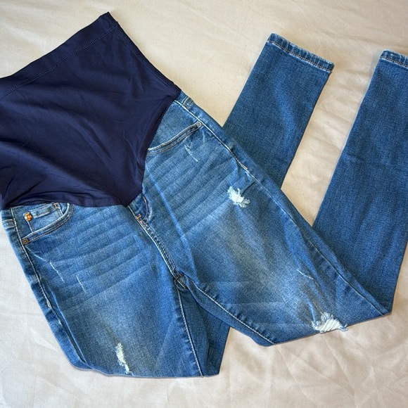 Pinkblush Maternity Jeans - Picture 3 of 8